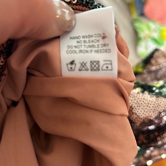 House of Harlow 1960 Lia Top Rose Gold Floral Shirt Sz Small - Picture 14 of 14